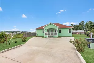 2233 Hoss Ct, Conroe, TX 77306 - Photo 2