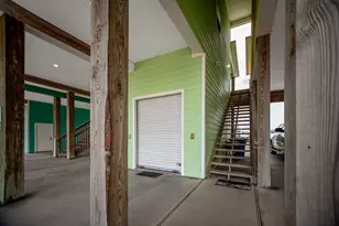 1402 W Commerce St, Port O Connor, TX 77982 - Photo 10