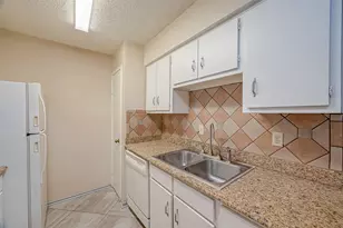 6410 Del Monte Dr, Houston, TX 77057 - Photo 14