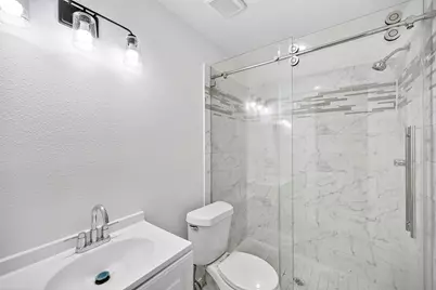 13815 Bay Gardens Drive Drive, Sugar Land, TX 77498 - Photo 6