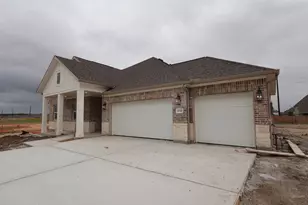 11710 Old Fashion Cir, Mont Belvieu, TX 77535 - Photo 2