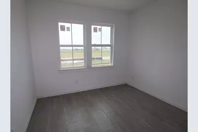 11710 Old Fashion Circle, Mont Belvieu, TX 77535 - Photo 10