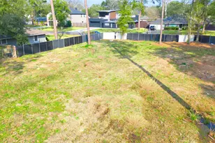 1701 Pine Village Dr, Houston, TX 77080 - Photo 8