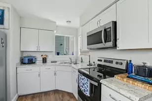 18617 Egret Bay Blvd, Webster, TX 77058 - Photo 10