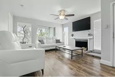 18617 Egret Bay Boulevard #702, Webster, TX 77058 - Photo 4