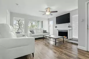 18617 Egret Bay Blvd, Webster, TX 77058 - Photo 4