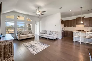 4213 Leslie's Way, Dickinson, TX 77539 - Photo 6