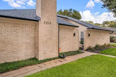 3310 Meadowcreek Drive, Missouri City, TX 77459 - Photo 4