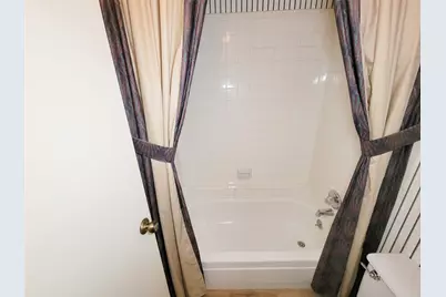 11711 Memorial Drive #565, Houston, TX 77024 - Photo 18