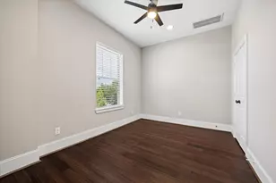 736 Yale St, Houston, TX 77007 - Photo 14