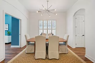 4313 Dorothy St, Bellaire, TX 77401 - Photo 2