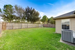 16211 Peach Bluff Ln, Cypress, TX 77429 - Photo 4