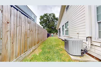 101 Eastgate Street, Houston, TX 77012 - Photo 46