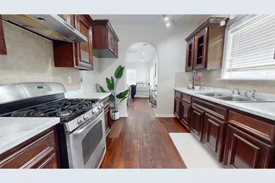 101 Eastgate Street, Houston, TX 77012 - Photo 18