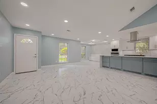 13914 Fawnbrake Dr, Sugar Land, TX 77498 - Photo 6
