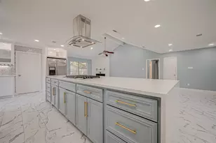 13914 Fawnbrake Dr, Sugar Land, TX 77498 - Photo 20