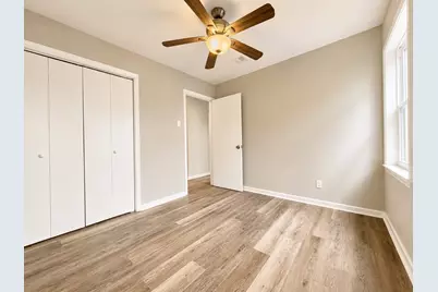 210 Laurel Street, Lake Jackson, TX 77566 - Photo 8