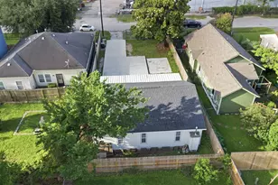 321 Reid St, Houston, TX 77022 - Photo 32