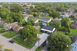 321 Reid St, Houston, TX 77022 - Photo 36