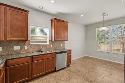 10810 Highpoint Lane, Montgomery, TX 77356 - Photo 4
