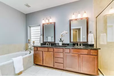 1142 Hempstead Villa Lane, Houston, TX 77008 - Photo 16