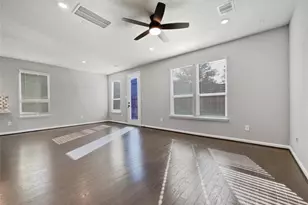 8627 Cedar Plains Ln, Houston, TX 77080 - Photo 6