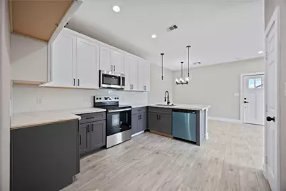 9813 Tuffly Street #A B, Houston, TX 77029 - Photo 10