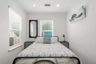 1213 Ave M 1/2, Galveston, TX 77550 - Photo 22