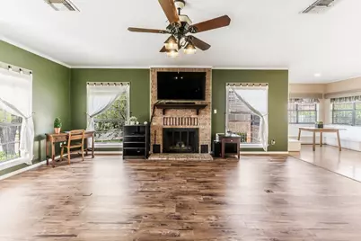 1623 Green Briar Drive, Huntsville, TX 77340 - Photo 6