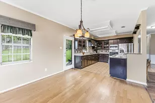 1623 Greenbriar Dr, Huntsville, TX 77340 - Photo 16