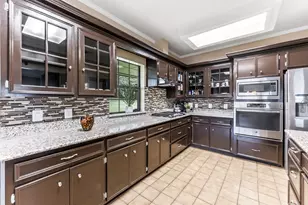 1623 Greenbriar Dr, Huntsville, TX 77340 - Photo 12