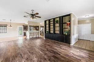 1623 Greenbriar Dr, Huntsville, TX 77340 - Photo 10