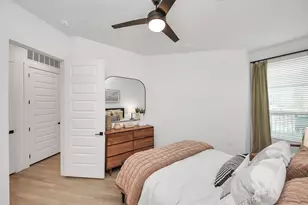 15635 Memorial Dr, Houston, TX 77079 - Photo 20