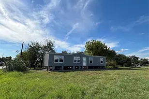 123 Reuben White Dr, Crosby, TX 77532 - Photo 1