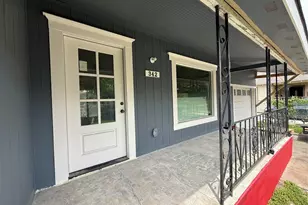 342 Hoffman St, Houston, TX 77020 - Photo 2