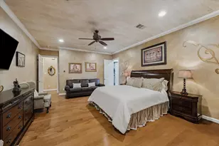 8 Jeffers Ct, Houston, TX 77024 - Photo 22