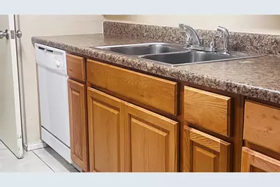 9797 Leawood Boulevard #1407, Houston, TX 77099 - Photo 8