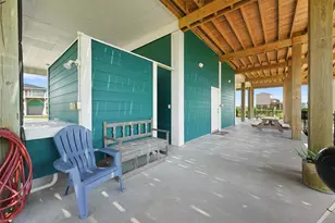 172 Ocean View Dr Dr, Crystal Beach, TX 77650 - Photo 20