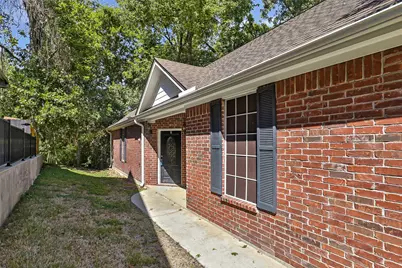 108 Harbour Town Circle, Conroe, TX 77356 - Photo 2