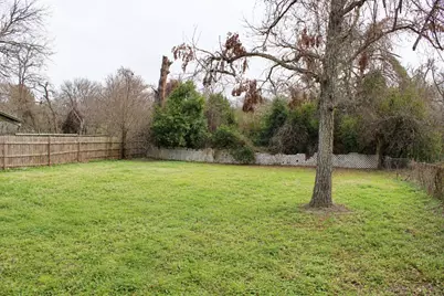 1006 Barnhill, Brenham, TX 77833 - Photo 8