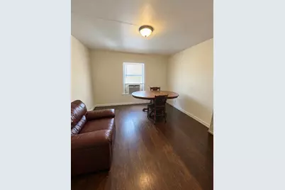 1006 Barnhill, Brenham, TX 77833 - Photo 4