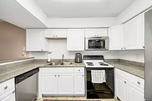 10555 Turtlewood Ct, Houston, TX 77072 - Photo 12