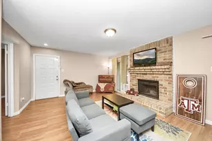 10555 Turtlewood Ct, Houston, TX 77072 - Photo 4