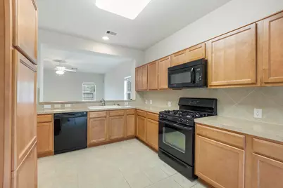 831 Honeysuckle Vine Drive, Rosenberg, TX 77469 - Photo 4