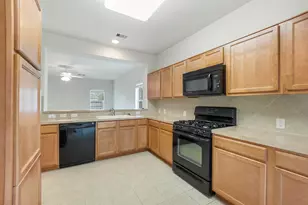 831 Honeysuckle Vine Dr, Rosenberg, TX 77469 - Photo 4