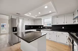 3835 Green Crest Dr, Houston, TX 77082 - Photo 10