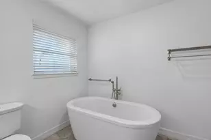 1819 Millwood Dr, Houston, TX 77008 - Photo 16