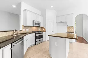 7 Fraiser Fir Pl, Spring, TX 77389 - Photo 16