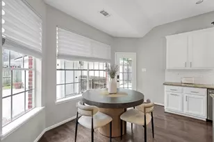 31 E Amberglow Cir, The Woodlands, TX 77381 - Photo 20