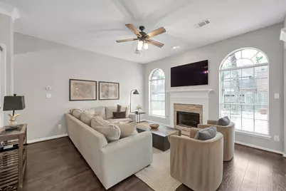 31 E Amberglow Circle, The Woodlands, TX 77381 - Photo 12